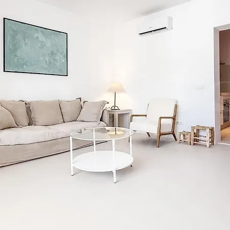 Villa Sunny & Rooftop Near Rems Marbella