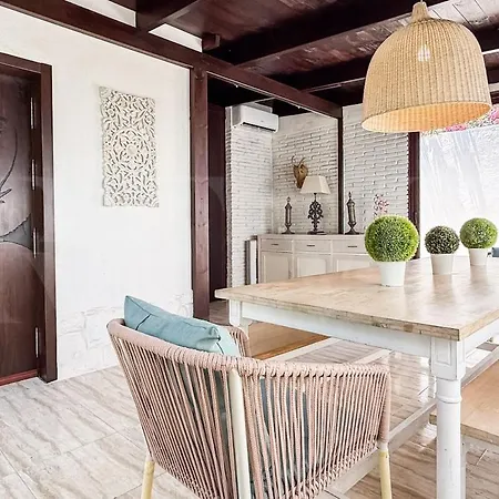 Villa Sunny & Rooftop Near Rems Marbella